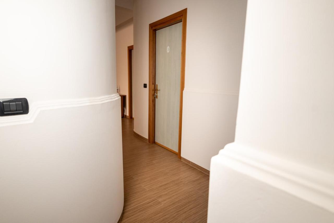 ポリコーロ La Dimora Degli Artisti Bed & Breakfast エクステリア 写真